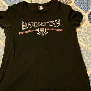 Graphic black tee📕